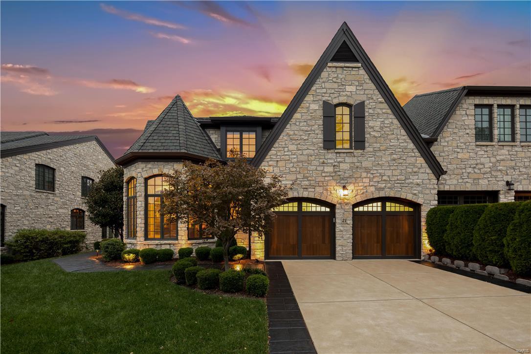 Rare opportunity in the villa community of Conway on the Grove, a handsome treasure-trove of 13 stone chateaus with a refined French vibe.  Fabulous proximity to highways and StL's finest medical facilities, this 4 bedroom villa is built like a fortress and designed for those commanding a simple lifestyle.  A memorable kitchen equipped with only the best in culinary accouterments, open to great room and impressive outdoor veranda surrounded by mature evergreens for year round privacy.  Main floor master, laundry, dining room on main plus 2 additional guest suites and loft on upper level. 1,400 sqft in lower level with bedroom/fitness area & full bath with steam shower.  Family room with home theater and surround sound, open to full bar equipped with subzero wine cooler, refrigerator drawers, dishwasher, ice maker and granite countertops.  Lives and feels like a home while uncompromising the simplicity of villa style living - a special offering indeed! Location: Suburban