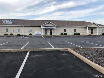 Established Medical building in high traffic area - This is a 1X showing. Location: High Traffic
