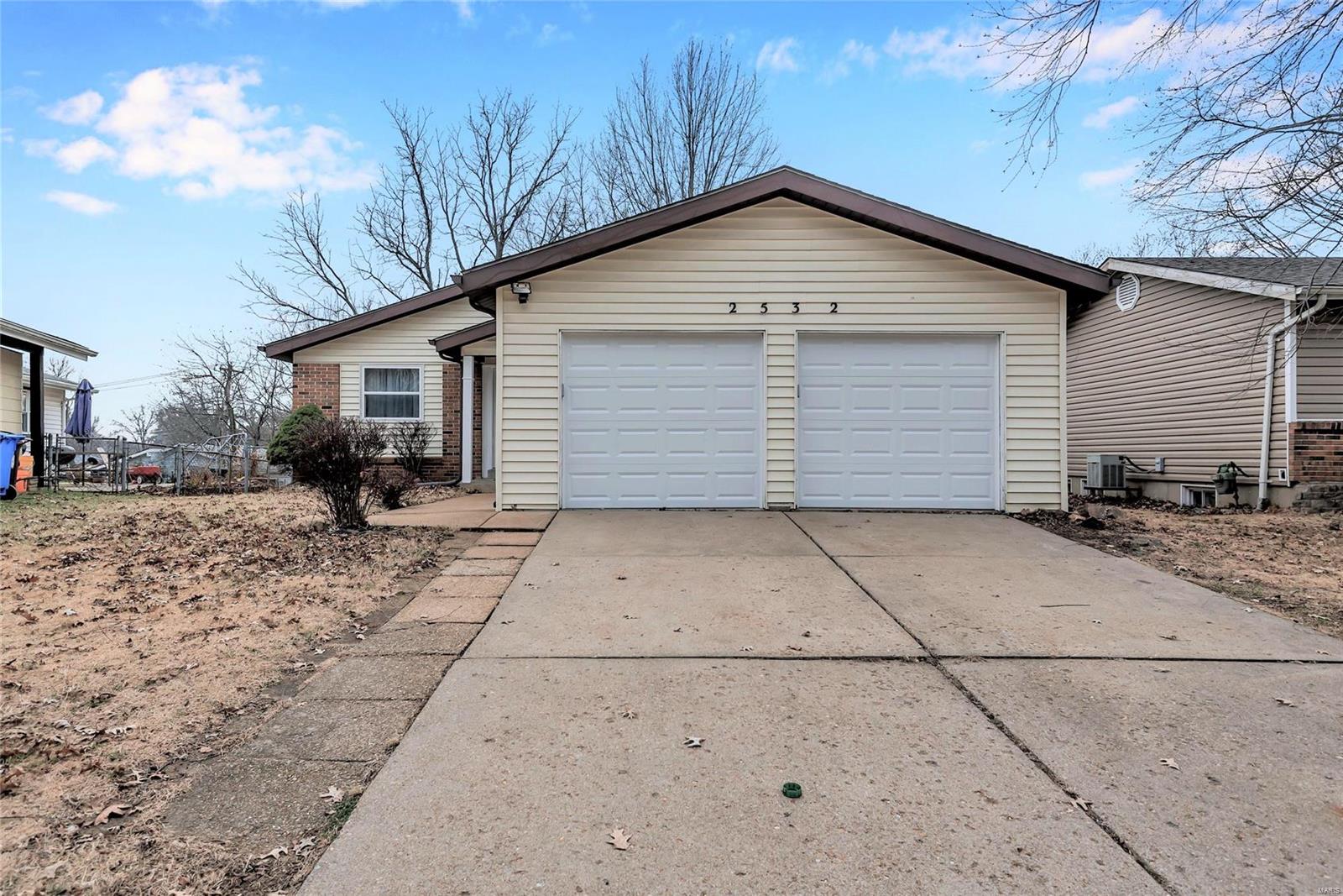 H&B 9:30pm Tues 12/22/20!  Welcome home to 2532 Soundview Ct!  3+ Bedrooms, 3 Full Bathrooms PLUS 2 Car Oversized Garage with BRAND NEW garage doors and openers!  5 Year Young Roof!  Over 1800 Square Feet of Living Space for your family!  Custom Oval Glass Front Door accesses Large entry foyer.  3 Bedrooms on Main Floor - One being Main Floor Master with Full Bathroom!  Neutral paint throughout!  Electric Stove, Dishwasher and Stainless Steel Refrigerator stay!  Fully Fenced backyard with large custom patio has plenty of room for barbecue's and family entertaining.  Finished lower level hosts additional rooms for sleeping area/home office and more.  Large lower level family room with corner wood burning fireplace PLUS full lower level bathroom!  Stop by today to appreciate all this home has to offer before it's G-O-N-E!