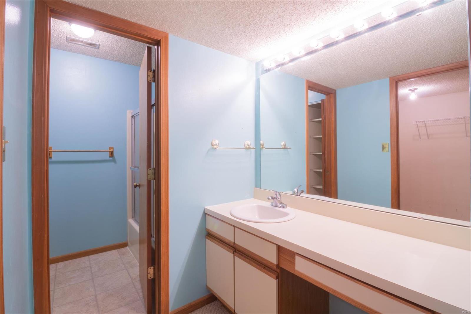Creve Coeur Station Condo 02 - Residential