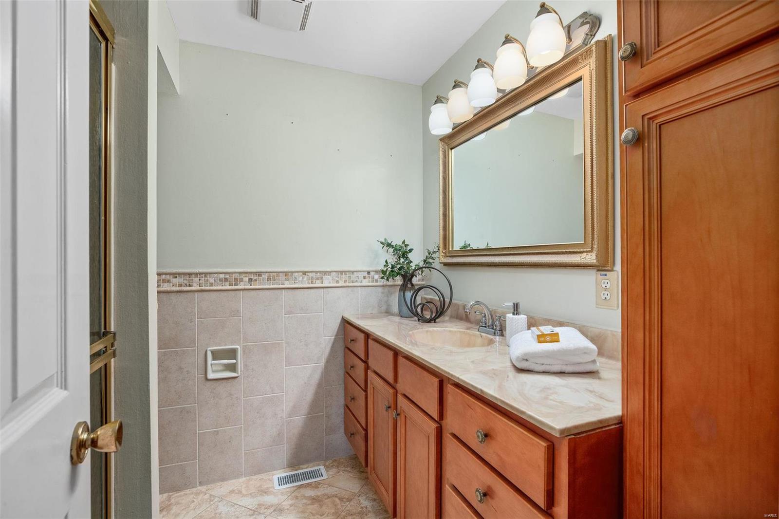 Hill-Lee Amd - Residential