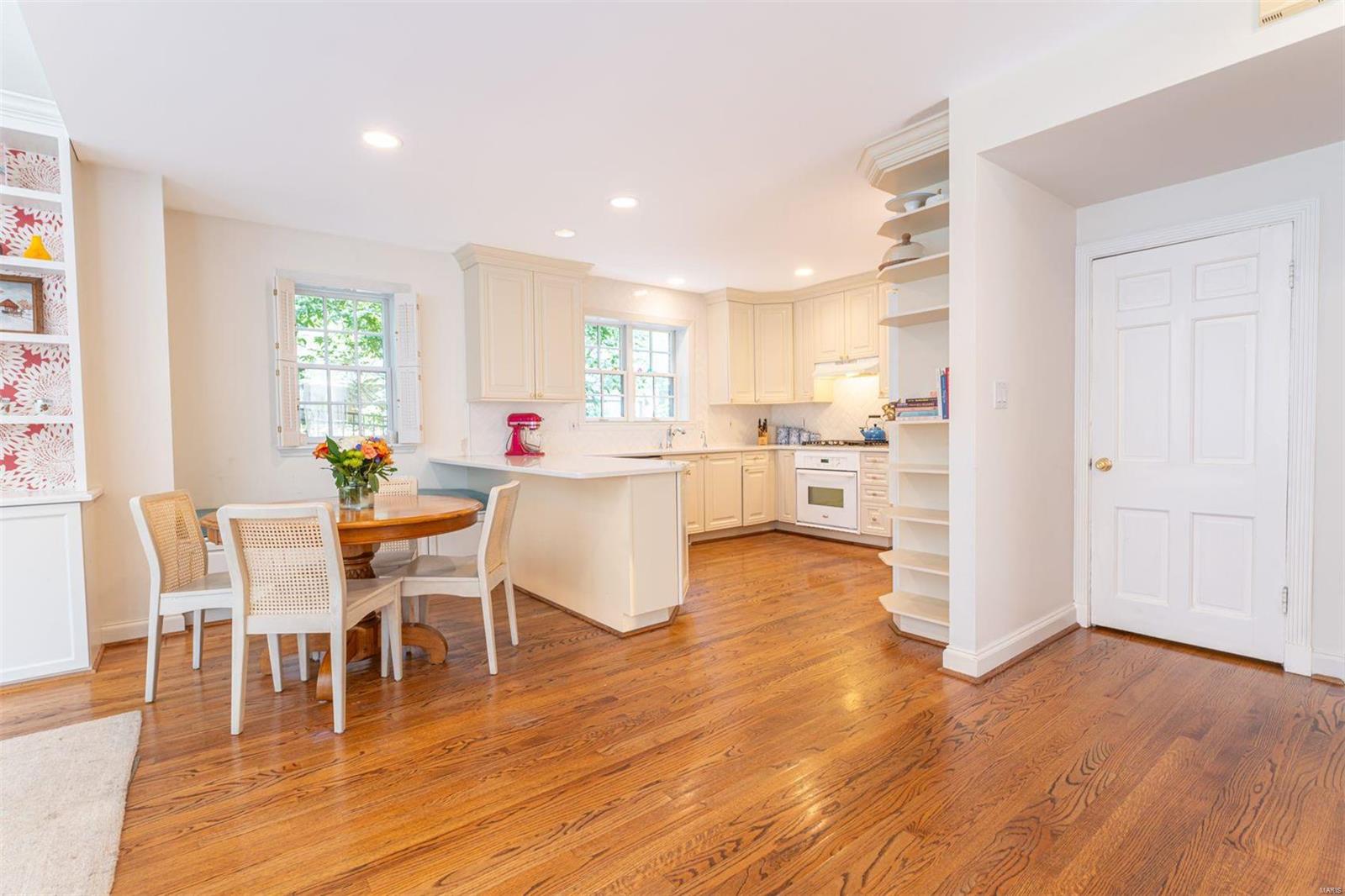 Ladue Woods - Residential