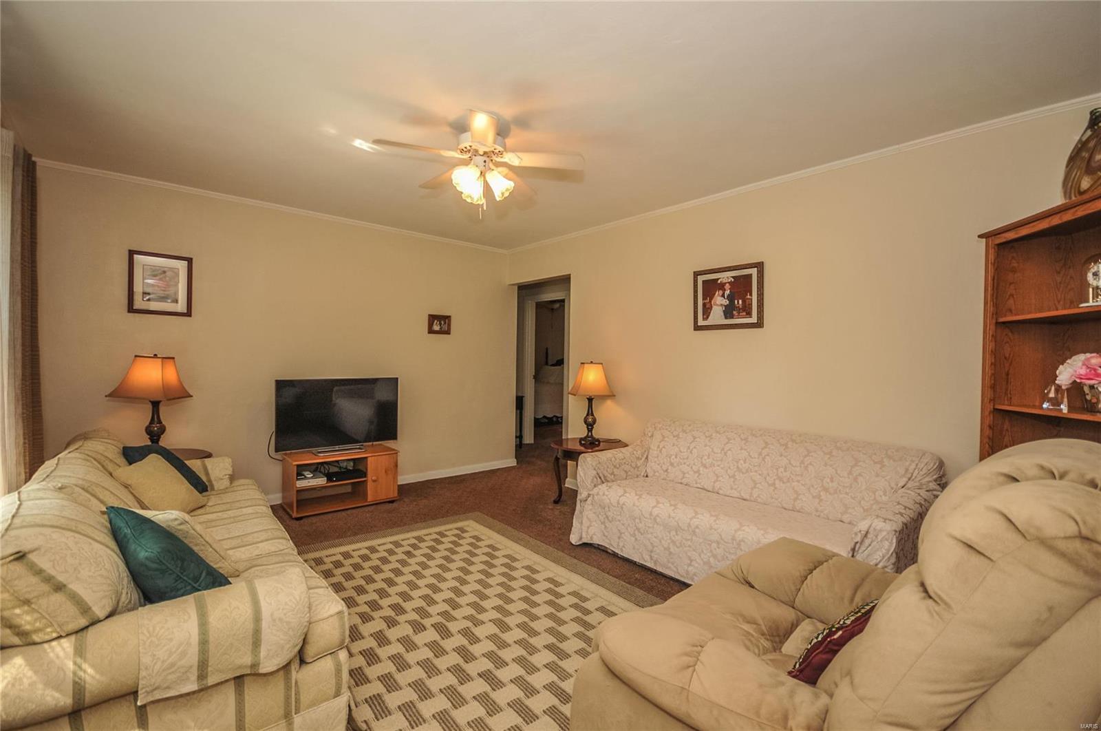Sky-Veu-Acres Two - Residential