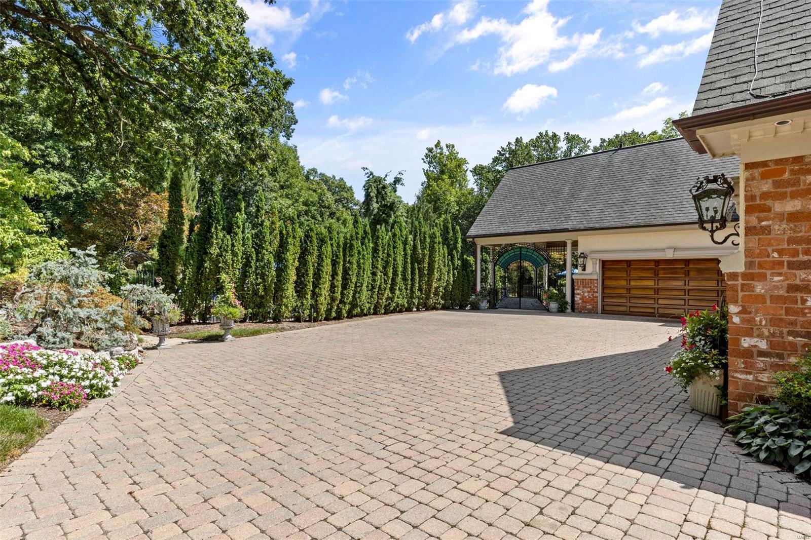 Twin Spgs Estates 2 - Residential
