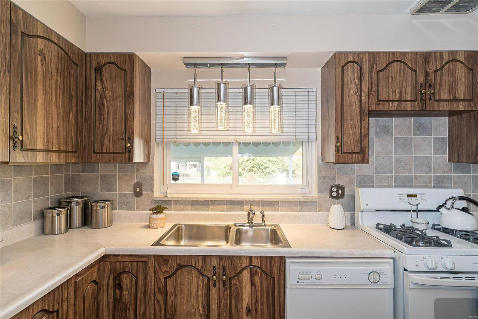Ronnie Hills 3 - Residential