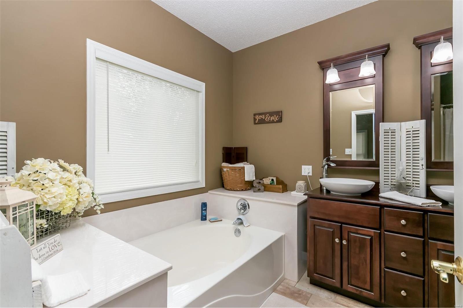 Est At Highgrove - Residential