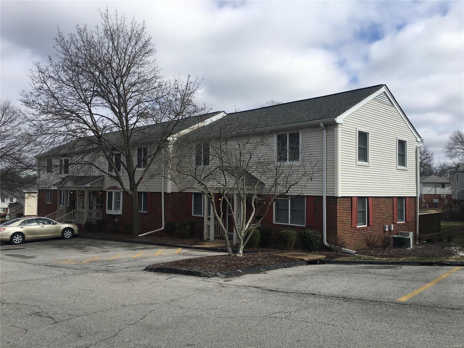 This unit is available on 6/15.  Two story condo sitting on quite end unit. New Paint and new carpet will be installed.  Updated kitchen and Bathroom.  Extra storage. Back to common ground. Assigned one parking space in front the property. Additional guest parking spaces are available. Rent include: Trash, Water, Sewer, Snow Removal.
Amenities include  2 Swimming Pools, Club House, Tennis Courts, Walking Trails around the lake.  Walking distance to Wholefoods, St Louis Bread, Target, Trader Joes, FedEx, etc.   First month rent and one month security deposit pay in front. Pet friendly with Condo Association Restriction. Pet with additional security deposit ($200) and additional monthly fee ($20/pet). Occupancy Permit and Condo Association Registration are required.  ***NO SMOKERS*** 

Credit application fee $50/person is non-refundable.  Owner is Missouri Real Estate license broker. Location: End Unit