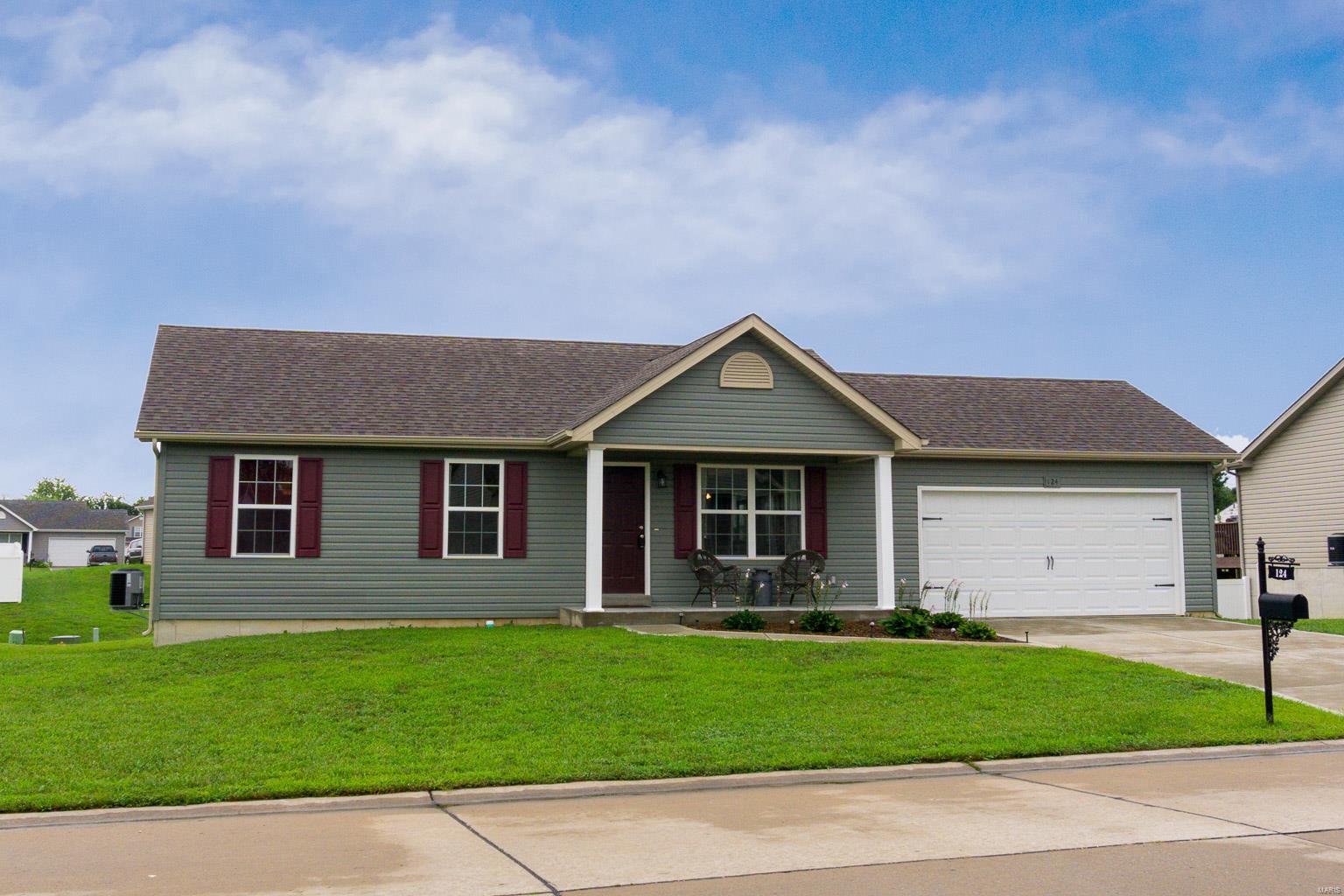 Come see this like new home in Winding Pines subdivision! This house is in a great location and sits 10 minutes from Troy and 10 minutes from Hwy 79!! This cozy 3 bed 2 bath house would make a great starter home. The open floor plan is great for entertaining!! This one will go fast! Schedule your showing today!!