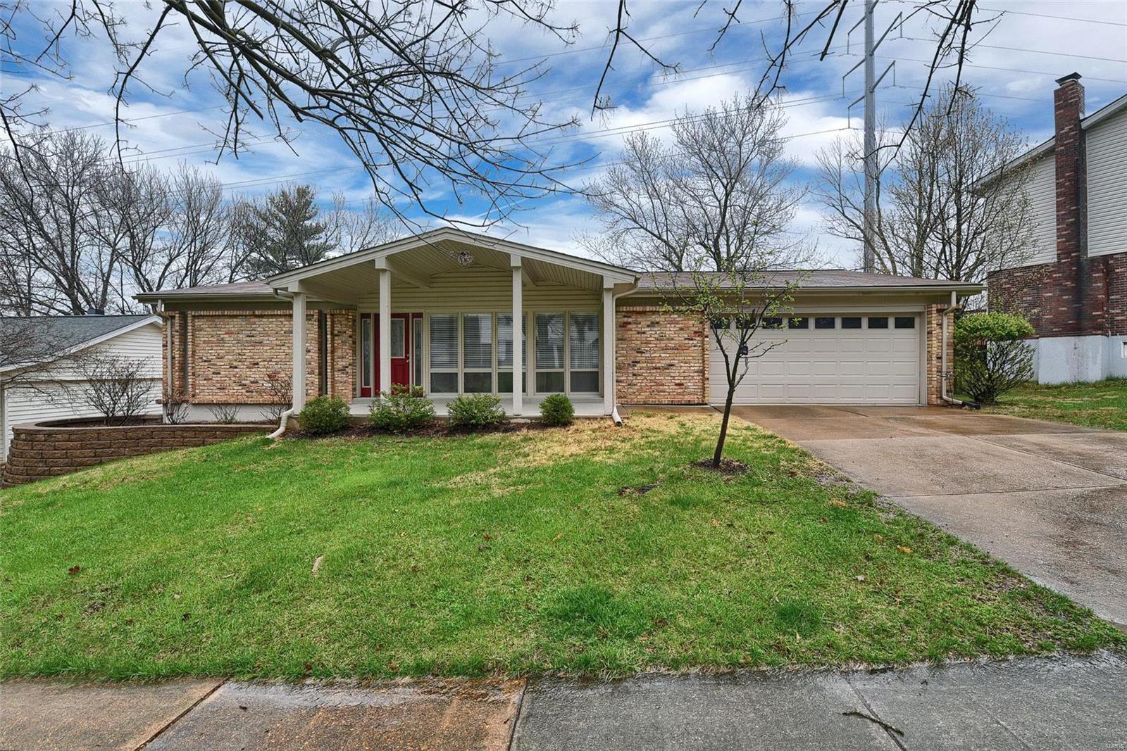 Don't miss this beautiful Parkway school district ranch home that has been beautifully updated. Open kitchen with granite countertops, kraft maid cabinets and stainless steel appliances opens to dining room and family area. Hard wood floors span the entire main level. Enjoy your deck relaxing looking over your wooded back yard. Conveniently located near 141 for easy access to shopping and highway 40, near spectacular Queenie Park and all it has to offer. During the summers get to know your neighbors and enjoy the community pool!