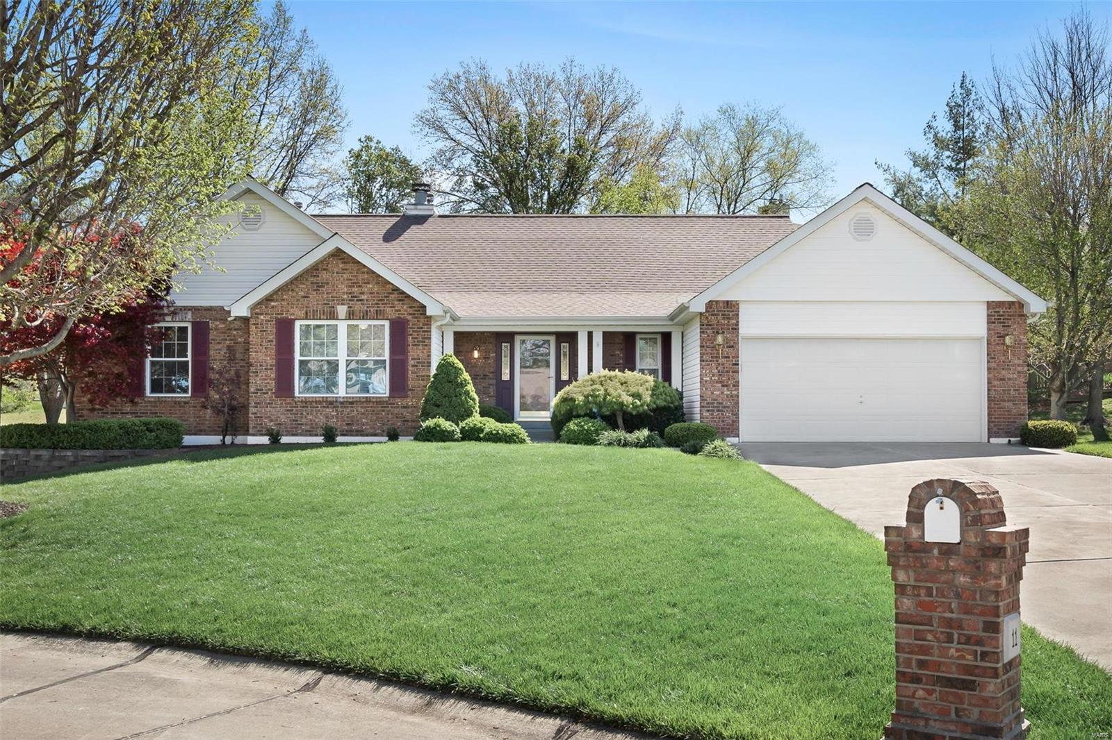 LOCATION!! CONDITION!! THIS IS THE HOUSE!!! 
You will not find a home that has been better cared for! And it is in the Sought after Muirfield Subdivision. 
3/3 (2 1) half-atrium Ranch home with vaulted ceilings, updated kitchen and master bath. The Breakfast room is also vaulted with a large bay window bringing in an amazing amount of light. Main floor laundry room but there is also laundry hook up in basement. Living room has a woodburning fireplace that has been converted to gas, Vaulted ceiling, a cozy wet bar with in cabinet lighting. Large Dining room. Master is HUGE with a walk-in closet and updated bath. 
Lower Level has a LARGE rec room with a small kitchen including an oven, microwave and refrigerator, only thing missing to make a full kitchen is a cooktop!! There is a half bath in Lower Level but plumbing exist to add a bath or shower. Tons of storage and Work area with a slop sink and cabinets in the unfinished Lower Level.
Schedule Your appointment today!!