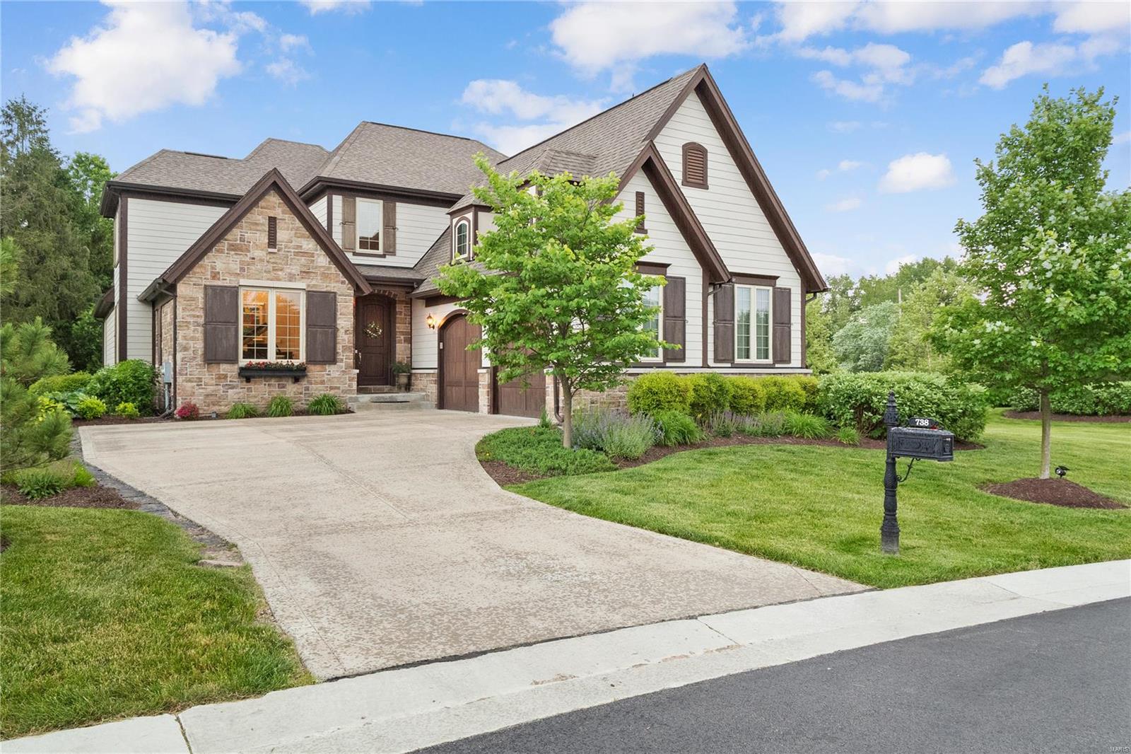 Woods Of Ladue The - Residential