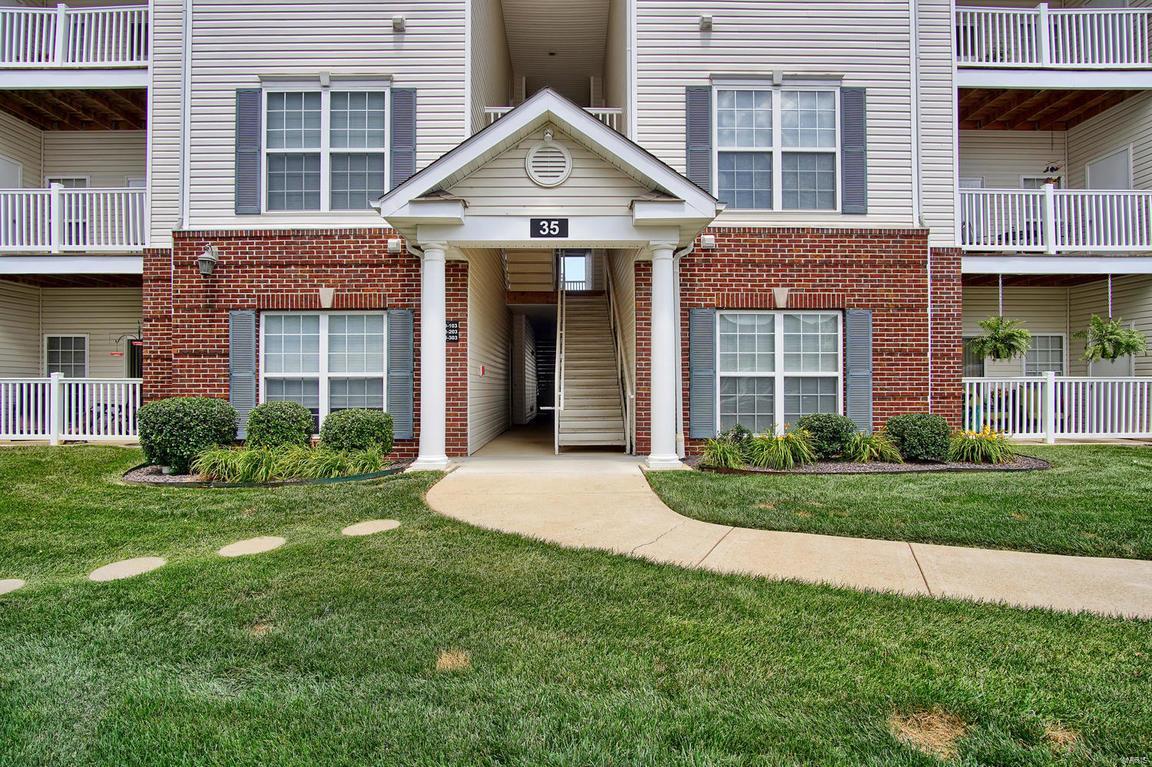 AWESOME & OPEN 3rd level unit with soaring vault in the kitchen and living rooms! You will LOVE the 9FT CEILINGS and ARCHED doorways! This 2 bedroom 2 full bath condo is perfect for a CAREFREE lifestyle!  Enjoy privacy in your master bedroom suite and large walk in closet!  The 2nd bedroom has lots of natural light and a walk in closet as well! The living room and kitchen have been FRESHLY PAINTED! You will love the private, covered deck with storage closet.  The in unit laundry is perfect for your busy schedule!  The desired Bridgewater Cove Community is loaded with amenities including a POOL, fitness center, CLUB HOUSE and dog park!  The location is PERFECT!  It's close to shopping, restaurants and highways 270 and 55!  There is 1 covered parking space that comes with the unit! Schedule your appointment today!