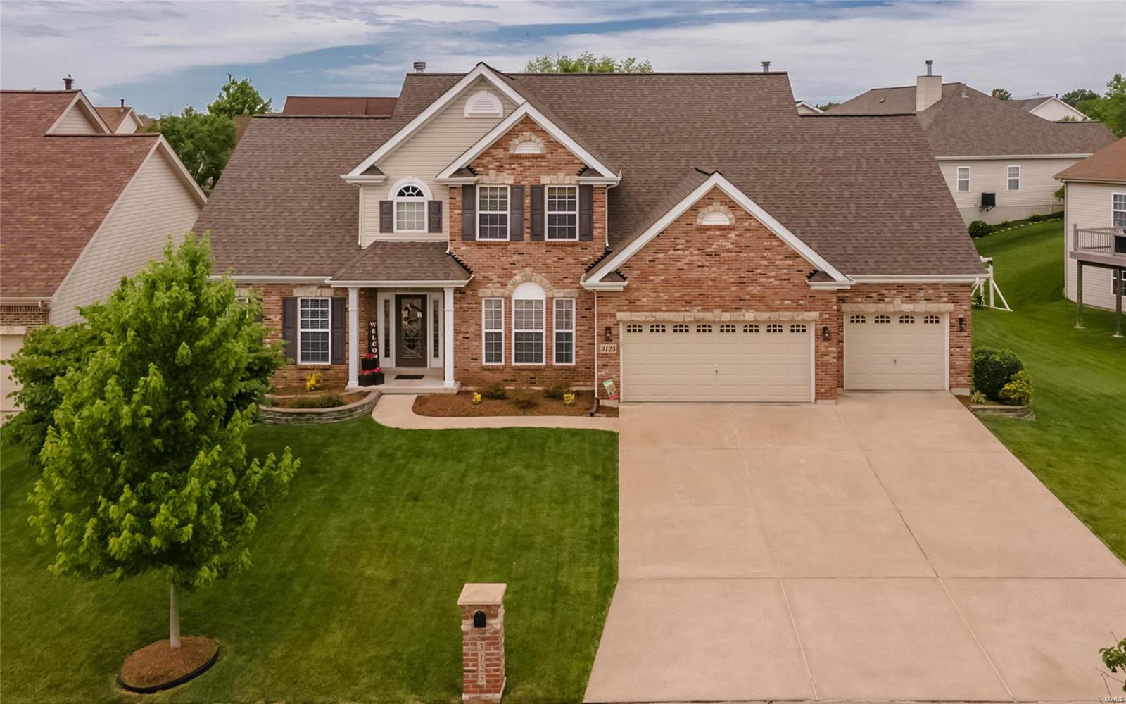 Rare Opportunity in Amber Meadows for a Custom Built 1.5 Story with a Three Car Garage. This is the 1.5 story Floor Plan that is completely open across the rear with an expansive entertainment area, including the Great Room, Casual Dining Space, Hearth Room and the Kitchen. The Main Level Features Hardwood Floors through the public spaces, 11 foot ceilings, and Silestone Countertops in the Kitchen. There is a Flex Room to the right of the Kitchen area that could become a Craft Room for your Pinterest projects or PlayRoom. The Main Level Laundry is conveniently located adjacent to the secondary entrance and has a separate Multi Purpose Room. The Owner’s Wing features a whirlpool tub and large walk in shower. Two fireplaces with Built in Bookshelves add drama to this well taken care of home. The upper level features the THREE other bedrooms, one with its own private bathroom, and a loft space with a bonus room that can be used for Movie Room or Billiards Room! ENJOY!