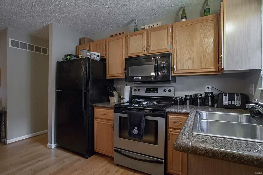 Flora Terrace Lts 118 Thru 120 & Lt Pt - Residential