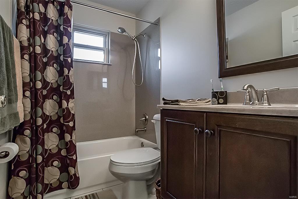 Flora Terrace Lts 118 Thru 120 & Lt Pt - Residential