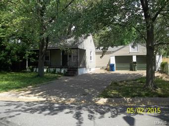 PERSONALITY - THIS HOME HAS PERSONALITY.  Lots of updates including: New Electric and Panel 2010, Siding 2012, Windows 2012 Furnace 2014 and Roof 2015. Very Large Over-Size 2 Car Garage  Very close (one block) to Metro Station, Just a block to the Maplewood Community Center and Pool, short walk to Downtown Maplewood Shops and Restaurants. Come See and Buy.