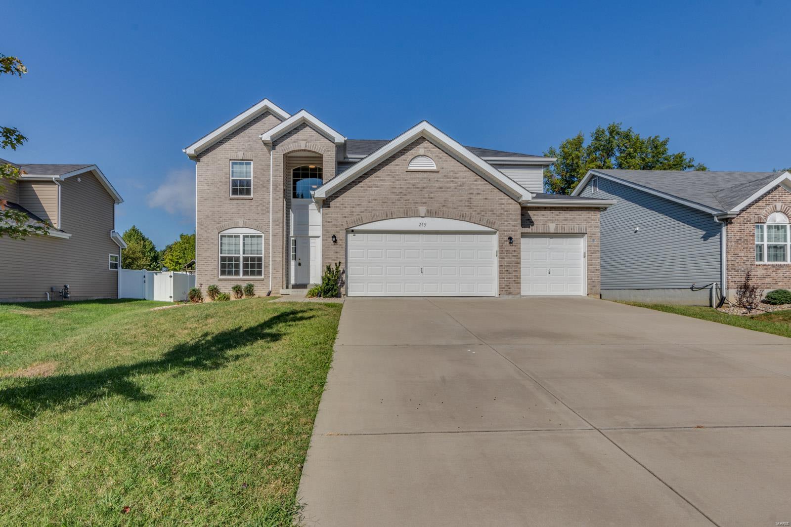 This spacious two story has over 3000sq ft. Pass the covered front porch, the foyer leads to a formal living and dining room. Luxury vinyl plank flooring and 9ft ceilings span the entire first floor. The family room has a 6-window bay and a gas fireplace. The kitchen features stainless steel appliances, gas cooktop,42-inch wood cabinetry, 7ft breakfast bar and a walk-in pantry. Steps away is the laundry room with a full-size washer & dryer. Up the side staircase, the primary bedrooms have two walk-in closets, coffered ceiling, a sitting area and a luxury bath equipped with two sinks, tub, separate shower and a water closet. Three additional bedrooms (two with walk-in closet) and hall bath complete this floor. Notable features: freshly painted, zoned heating & cooling, alarm, 3 car garage, irrigation system. Walk to two elementary schools and junior high. Enjoy all the programs and features the Ballwin Rec Center offers!
Owner wants very good credit score 700 or above.