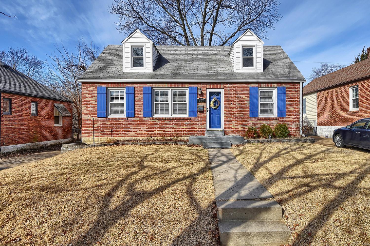 Wonderful home at affordable price! New Furnace Installed last week!
Welcome Home!  Lots of living space welcomes you to this charming 3 bedroom home.  Large living room with hardwood floors welcomes you as you enter the home.  Living room flows nicely into the updated kitchen w/ pantry and breakfast bar.  Off the kitchen is the spacious breakfast room/formal dining area that fills with natural light.  The first floor is completed with two bedrooms with hardwood floors and full bath that has been recently been updated.  2nd floor addition is finished with large family room/entertaining area/play area for the kids (Entire 2nd floor could be HUGE master bedroom).  Back yard is level and fenced, don't forget the back patio great for entertaining too.  One car detached garage/Basement allows for plenty of storage/Great location
