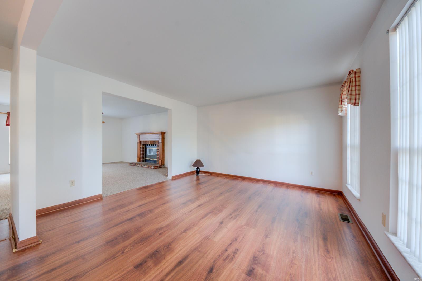 Twin Chimneys Village E Plum Grove - Residential
