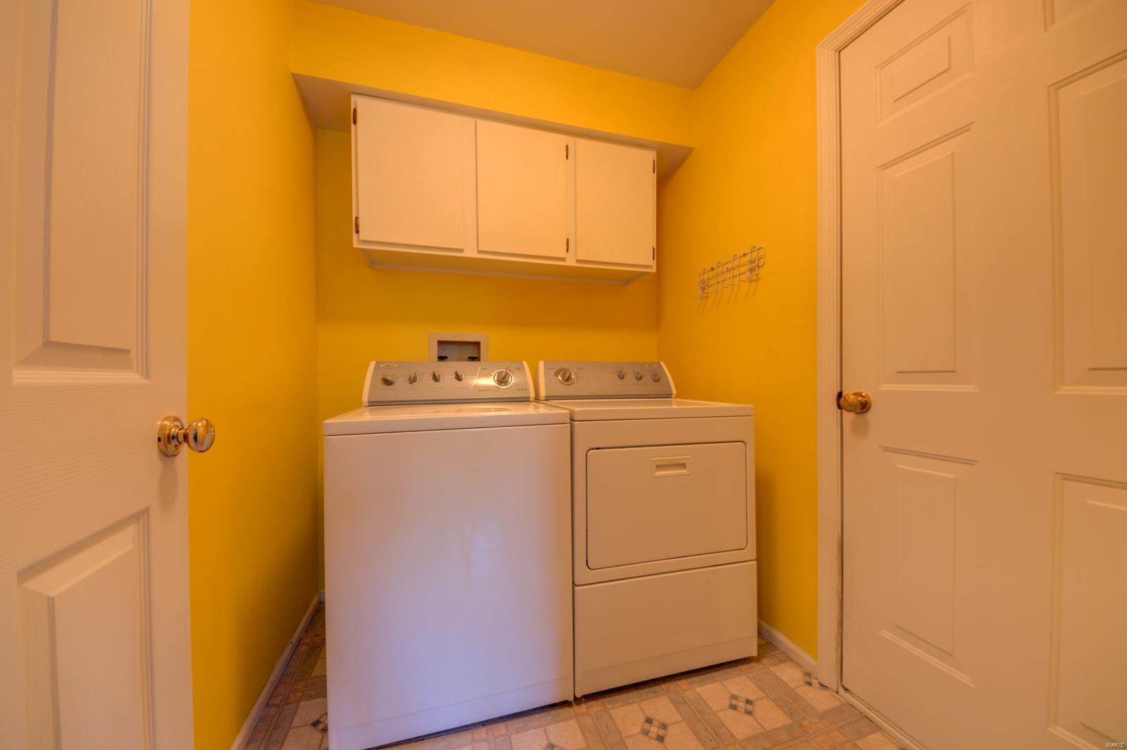 Twin Chimneys Village E Plum Grove - Residential