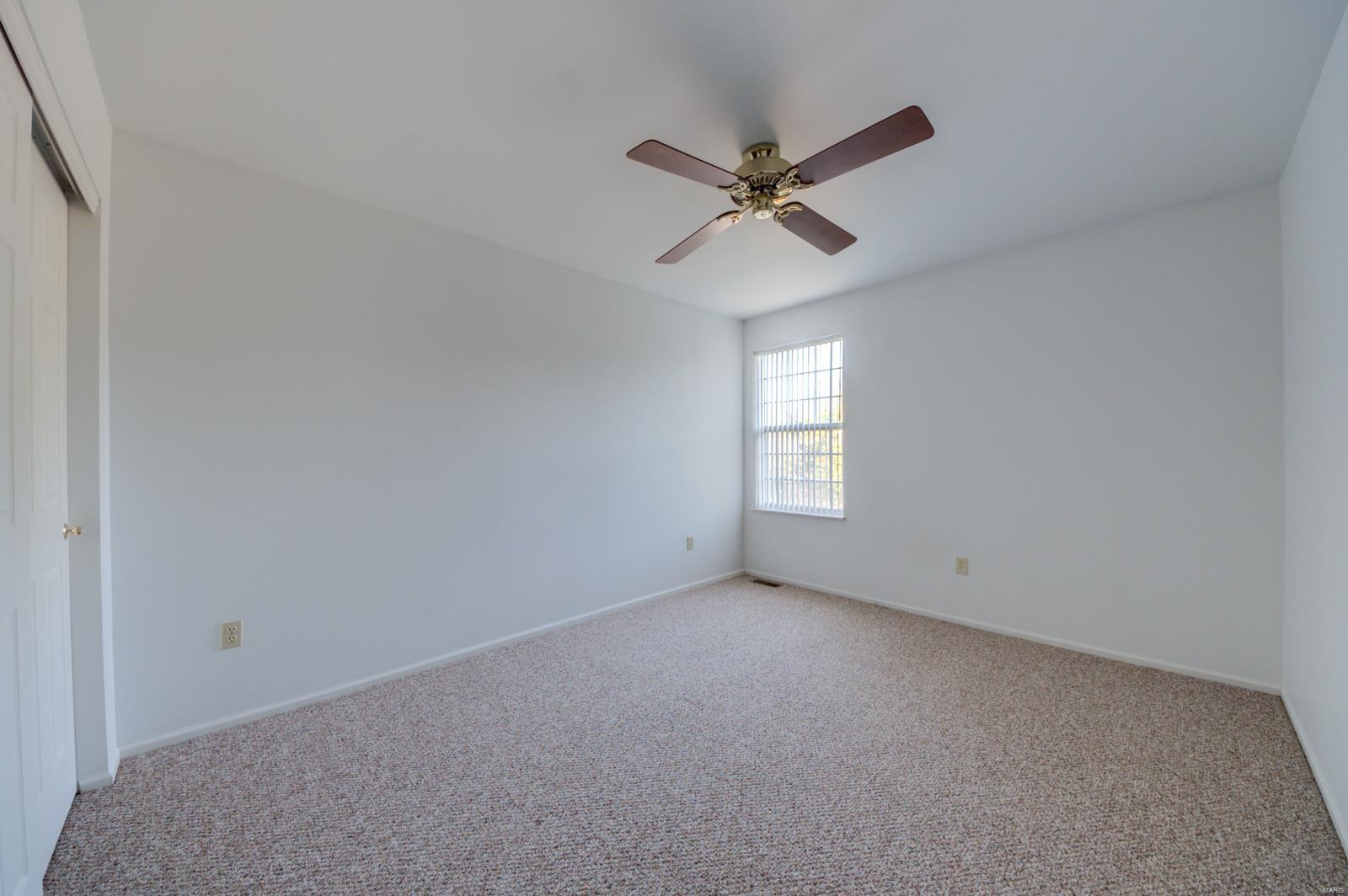 Twin Chimneys Village E Plum Grove - Residential