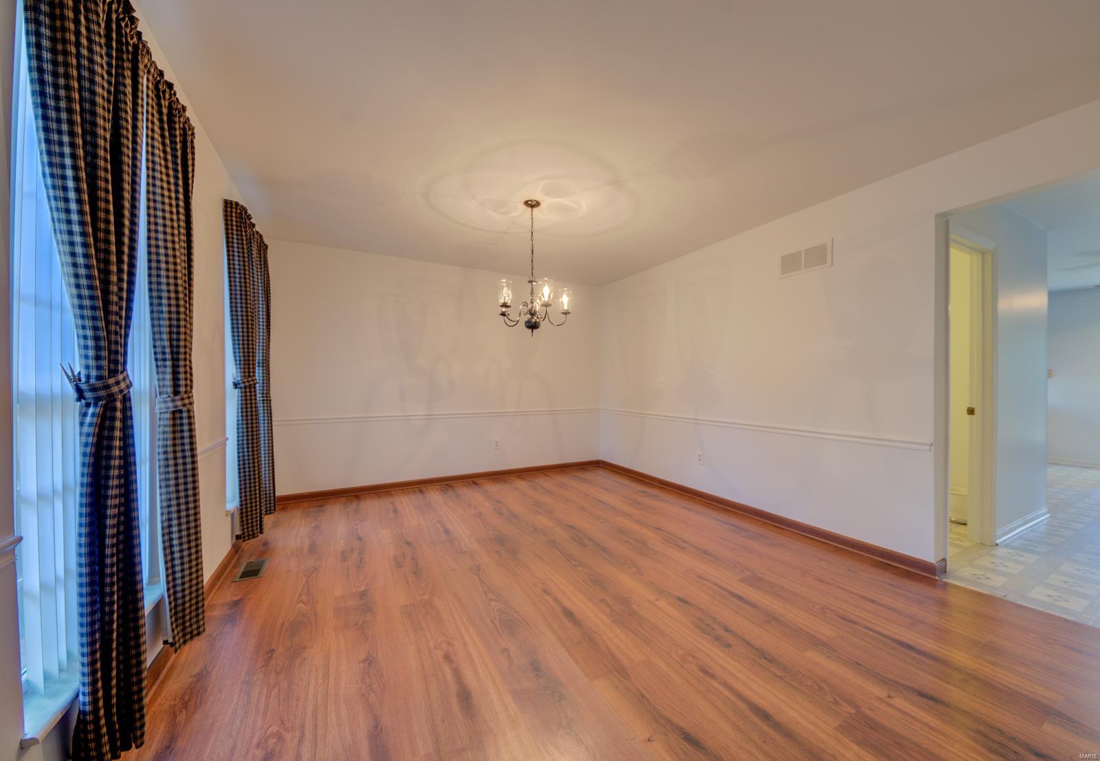 Twin Chimneys Village E Plum Grove - Residential