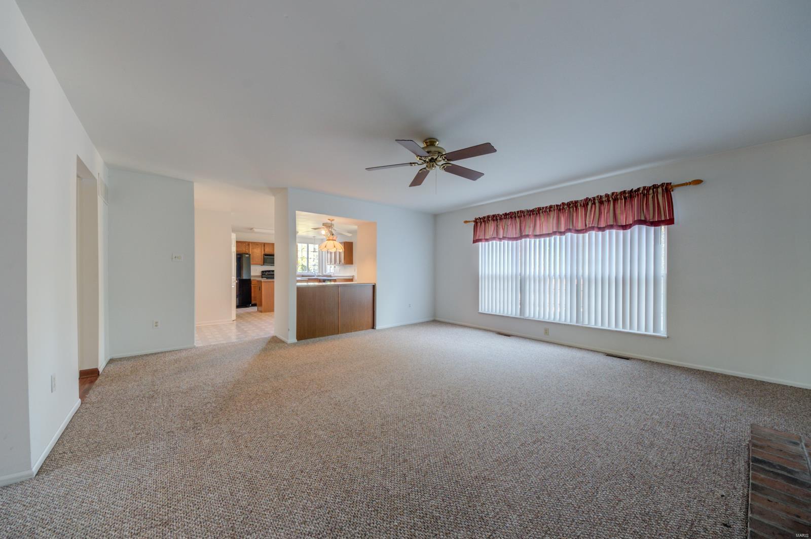 Twin Chimneys Village E Plum Grove - Residential