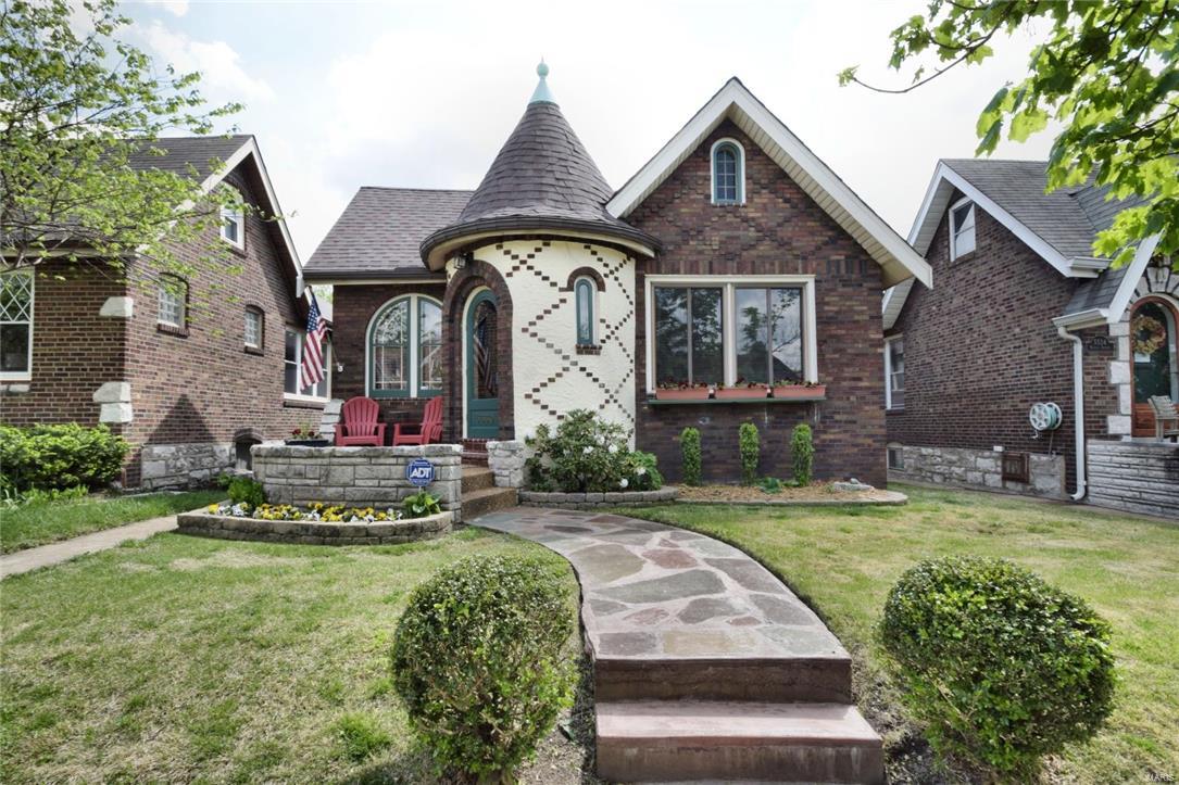 Welcome home to this charming bungalow in the highly sought after South Hampton Neighborhood.  Updated chef's kitchen with 
granite countertops, high-end stainless steel appliances, 5 burner gas stove and French-door refrigerator with dual icemakers.  Newly remodeled sunroom with AC and brand new flooring.  Enjoy and entertain on the tumbled paver patio.  Oversize 2 car garage with overhang that is a generous covered area for play or bar b que shelter - New garage door and new side entry door on garage, 2 spacious bedrooms on main level and spacious bedroom upstairs with new zoned heating and AC upstairs.  Beautiful hardwood floors throughout.  Gorgeous stained glass windows original to the home and unrivaled architecture make this a MUST SEE! Walking distance to the Macklind District,myriad restaurants, bars, and parks