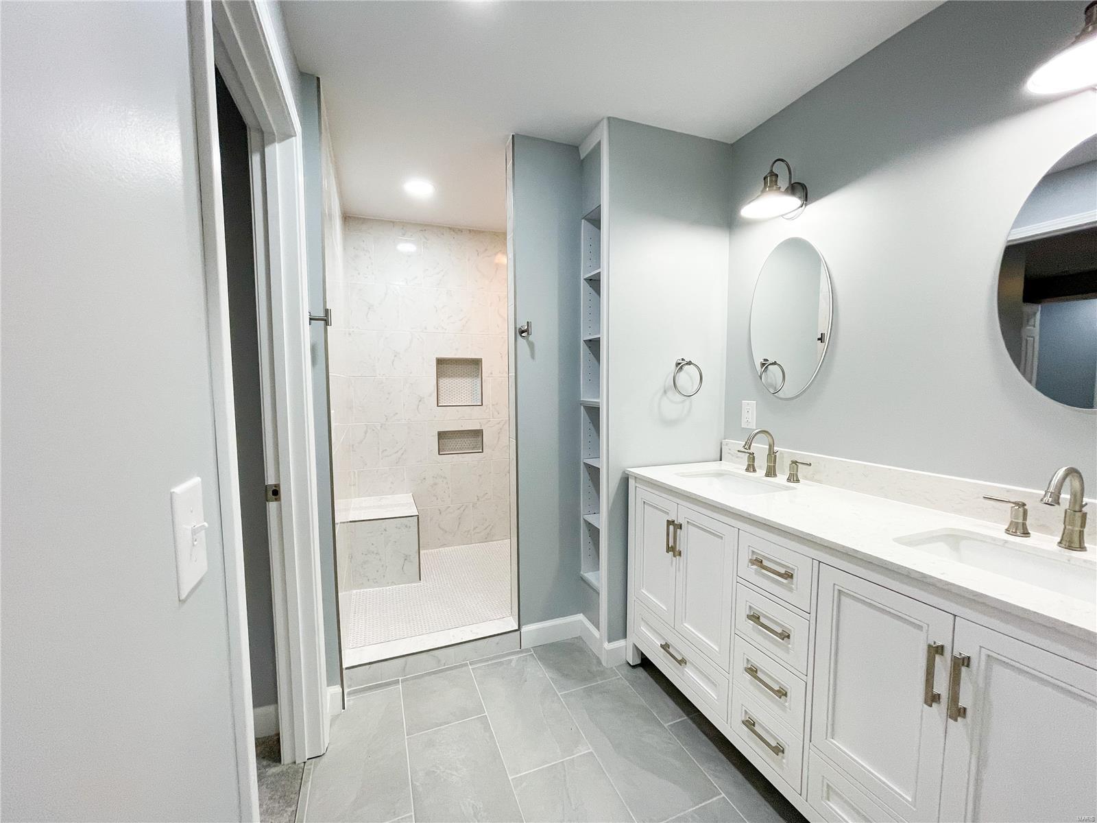 Mcmurtreys Add - Residential