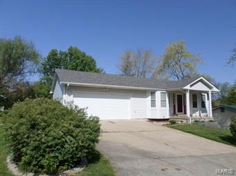Beautiful move-in ready, ranch home.  3bdrm/2 full bath with open kitchen/dining area, walk-in pantry & all appliances stay.  Large living rm with vaulted ceilings, roomy master suite with full bath, walk-in closet and entrance to private back patio.  Full walkout bmst, large fenced in backyard and 2 car attached garage.  Lots to offer here.
