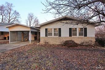 Totally updated with a brand new Kitchen, quartz countertops, new appliances, hardwood floors refinished, new ceramic tile, new bathroom, new fixtures & much much more. Electrical is updated, new roof, new plumbing & super super cute!!