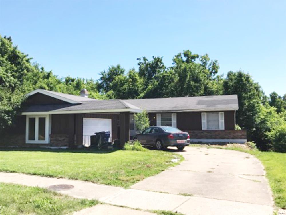 Attention Investors, Spacious 3 bedroom, 2 bath, with formal living and dining room, large eat in kitchen, spacious two car garage, and full partially finished basement on cul-de-sac lot. Home needs updating with great potential. Property will be sold as-is, no inspections or repairs from the seller.