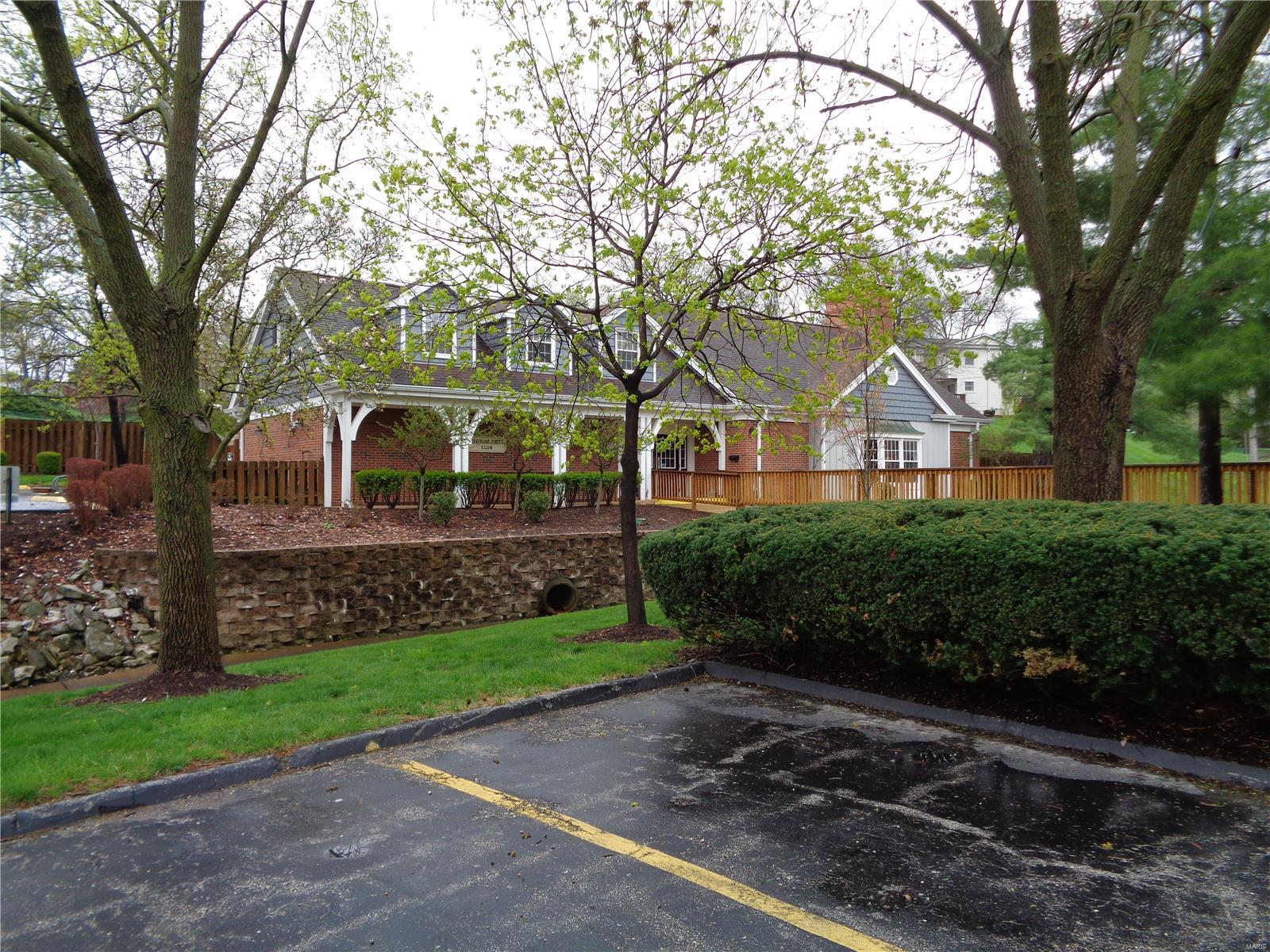 Brentwood Forest Condo Ph Two - Residential