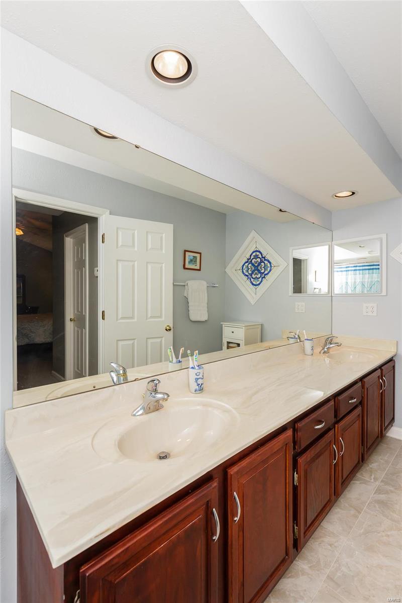 Hawken Condo Ph D - Residential