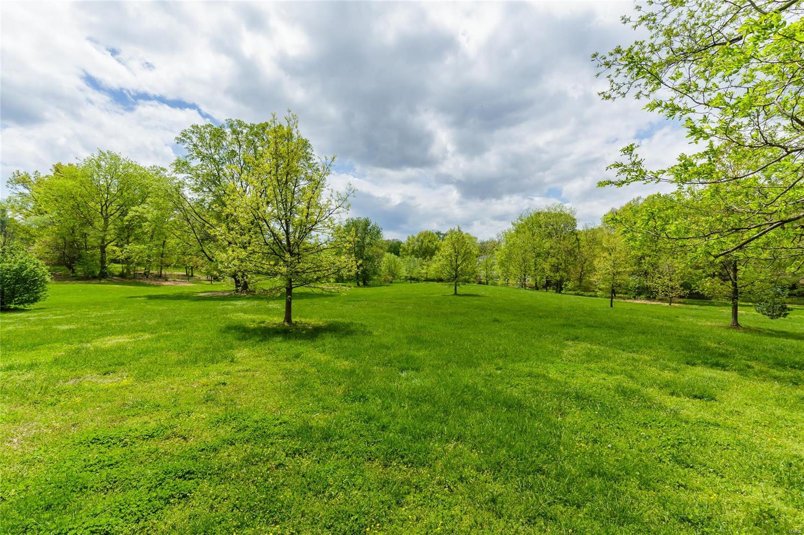 Hawken Condo Ph D - Residential