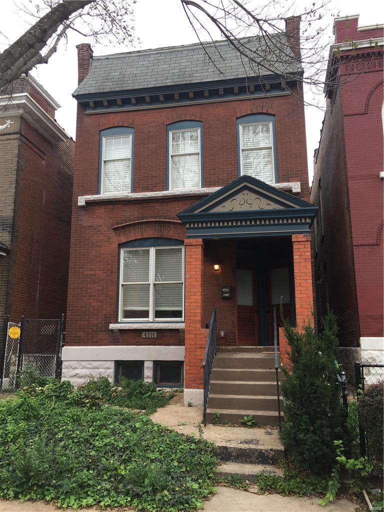 Recently rehabbed 1 bed, 1 bath main floor apartment in The Grove- Forest Park Southeast for rent! 900+ sq. feet 1st floor unit with central AC & heat (all electric), stainless appliances, granite counter tops, exposed brick, and refinished hardwood flooring. Off street parking (1 car) available. Walk to BJC, Wash U, SLU, IKEA, the Central West End, and everything The Grove has to offer! Background and credit check required ($50 application fee)