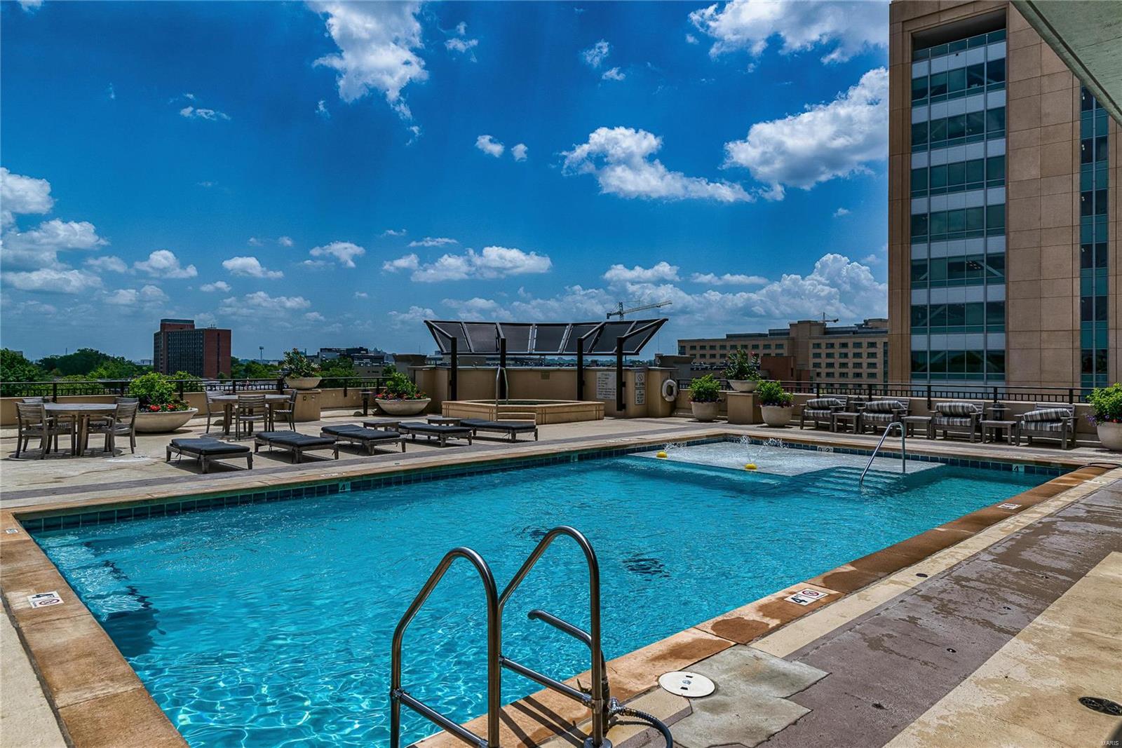 Park East Tower - Residential