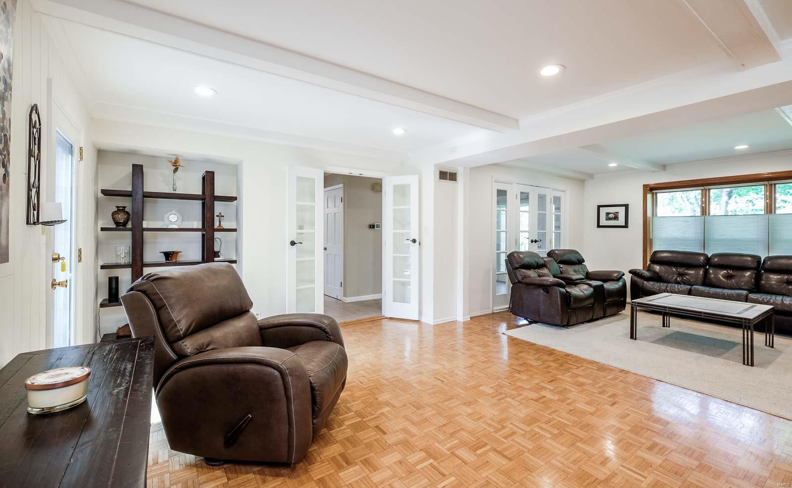 Ladue Park - Residential