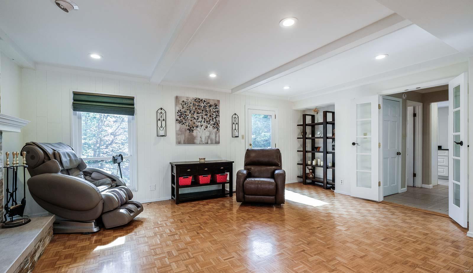 Ladue Park - Residential