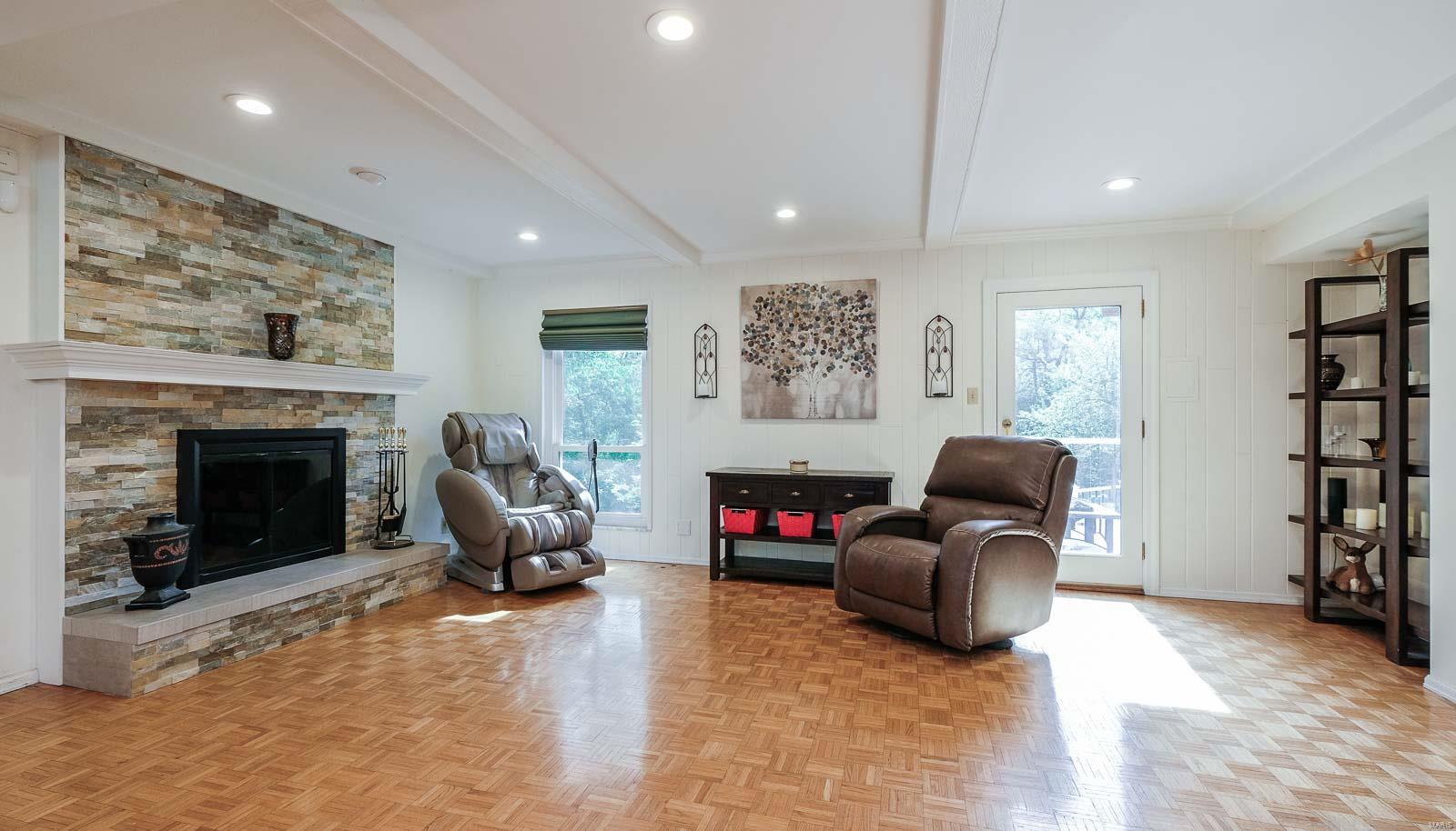 Ladue Park - Residential