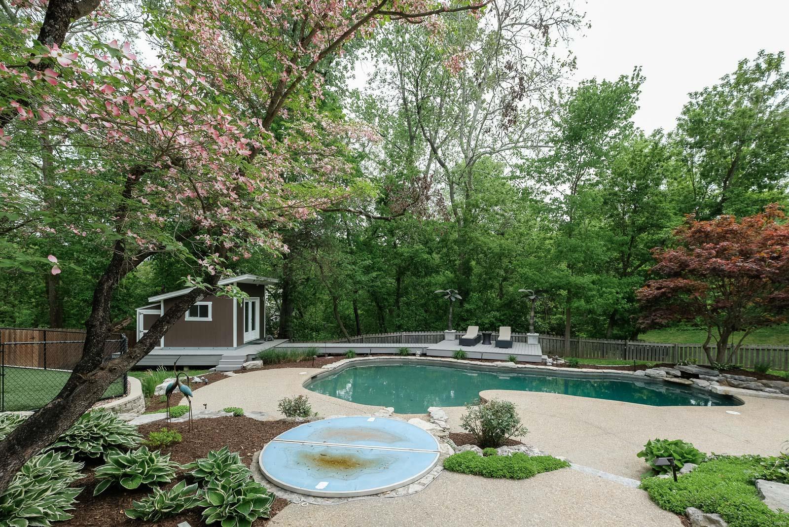 Ladue Park - Residential