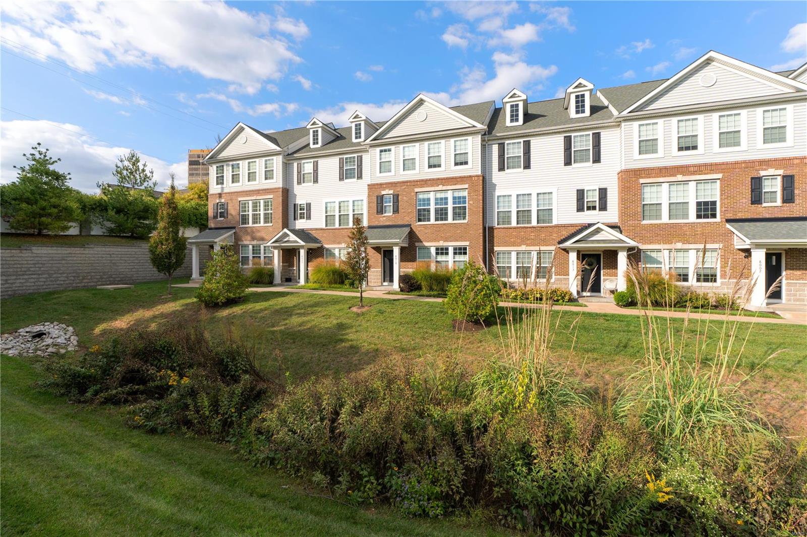 Central Park Townes Amd - Residential Lease