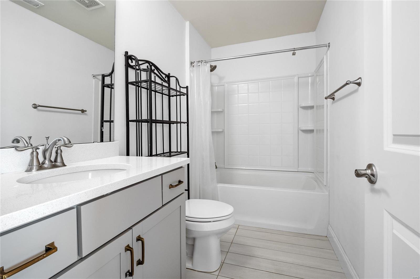 Central Park Townes Amd - Residential Lease