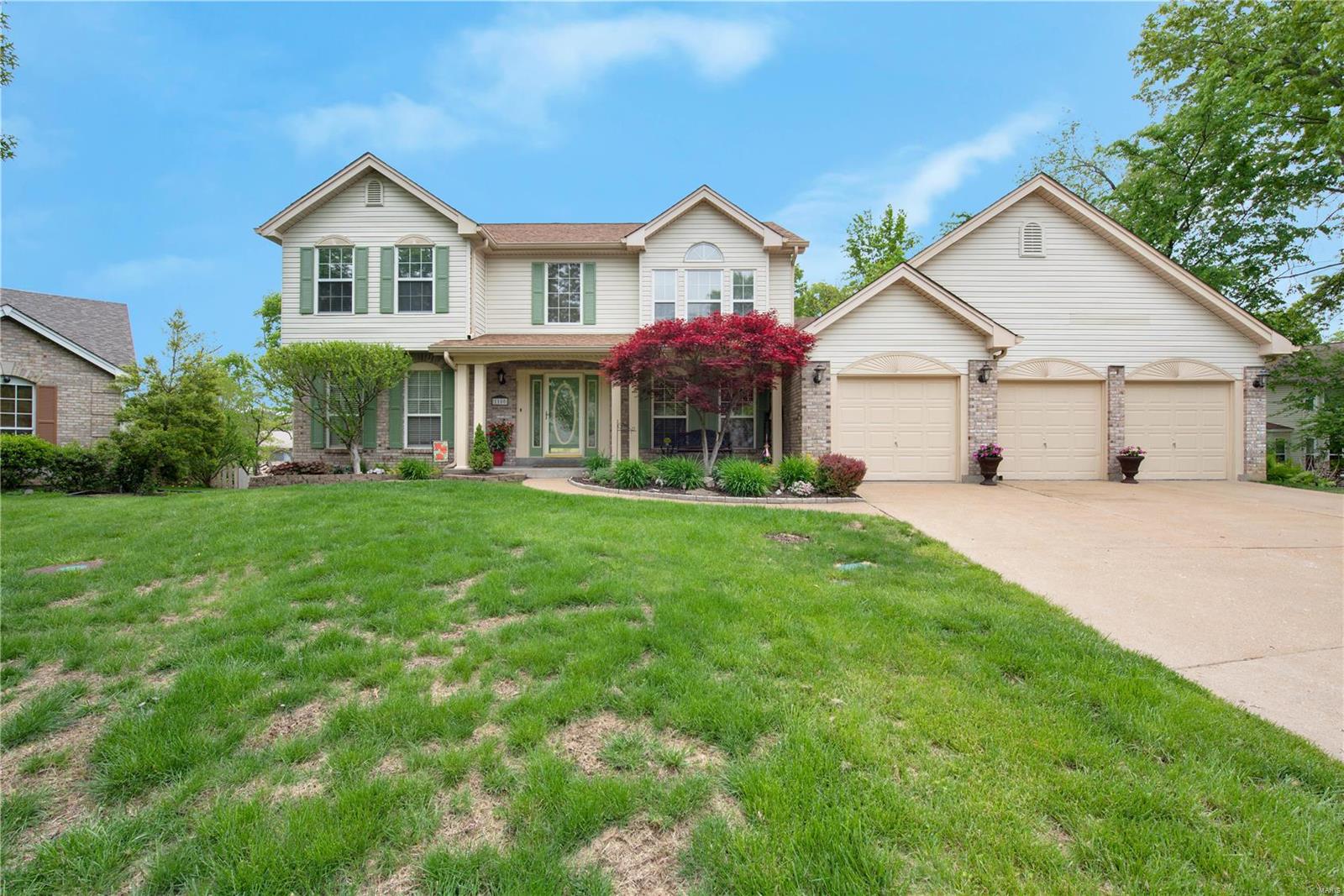 Meticulously maintained home with upgrades galore in AAA Rockwood School District, sitting on 1/3 acre. Home features vaulted ceilings, hardwood floors, & new carpeting (2019). The den/office features custom built desk/shelving that stays with the home. Eat-in kitchen has a center island with custom granite countertop & new gas cooktop (2019), skylights (2011), double oven, & access to your outdoor oasis. Screened-in deck has skylights, 2 ceiling fans, & a fountain & chiminea for the new owner to enjoy. The outdoor enjoyment continues with a 8x8 gazebo (2003), community lake, & access to neighboring pool & tennis courts in Summerchase subdivision. Architectural roof & 6" gutters and down spouts installed in 2011. Upstairs features the grand master suite with vaulted ceilings & a spacious master bathroom. The basement is partially finished with a rec room, 2 bonus rooms, a full bath, & big storage area with work sink. New dual phase AC & furnace with humidifier (2020). This is home! Additional Rooms: Sun Room