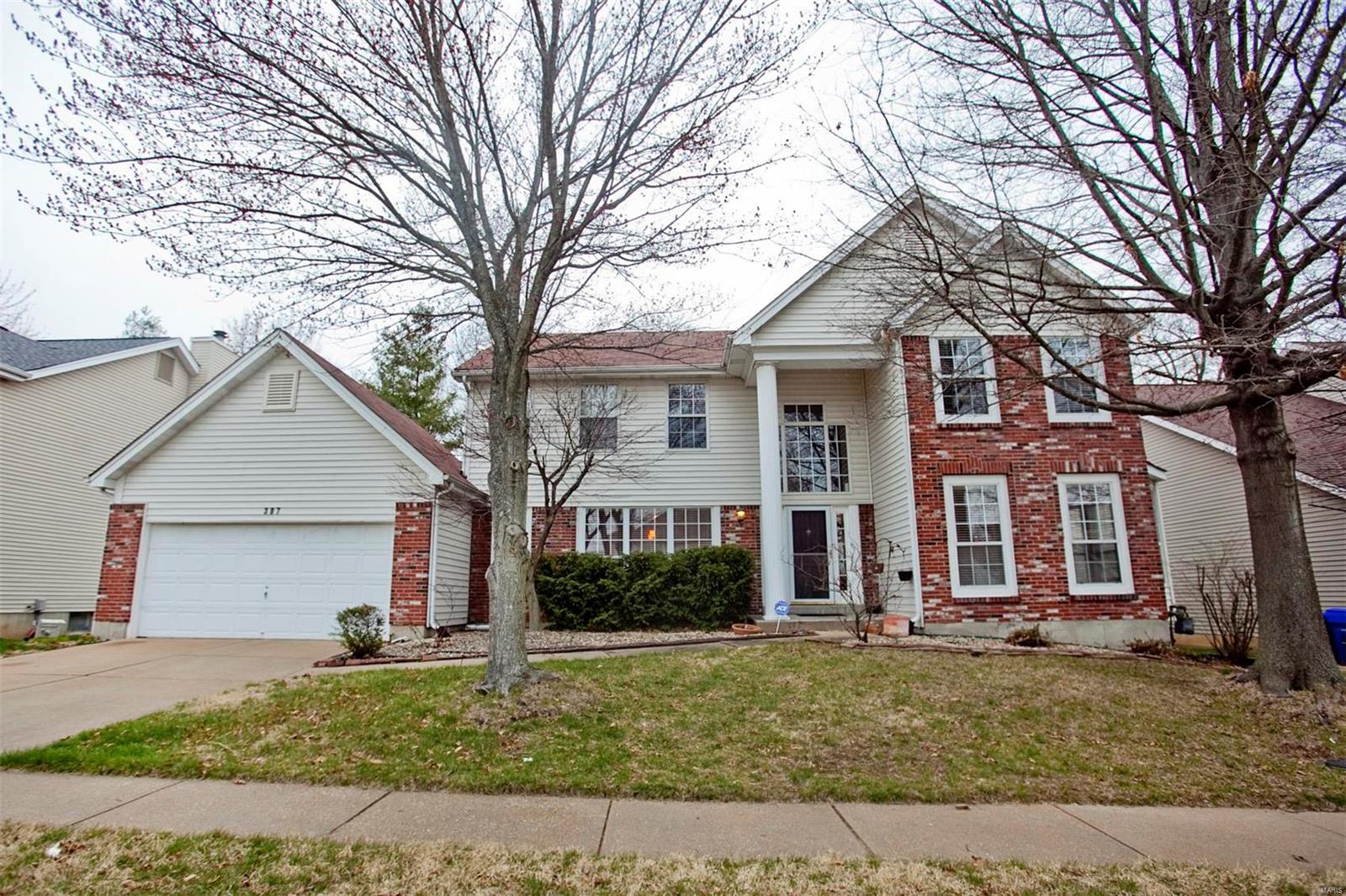 Welcome to this stately 4 bedroom home in Copper Lakes subdivision. A gorgeous 2 story foyer welcomes you into the light and bright open main floor. The shiny eat in kitchen is updated stainless appliances, backsplash and granite countertops.  Kitchen includes a breakfast bar and French door which leads to the freshly stained deck and open back yard- Perfect for outdoor entertaining. Main floor laundry, formal living room, separate dining room and great room with fireplace are all on the main level. Upper level includes large freshly painted bedrooms. There's plenty of closet and storage space in each room.   The basement inludes a rec area complete w/a wetbar and lots of space to play or entertain guests.  Other amenities include a 2 car garage, new carpet, updated bathrooms and a great school district! come see today it wont last long! Additional Rooms: Mud Room