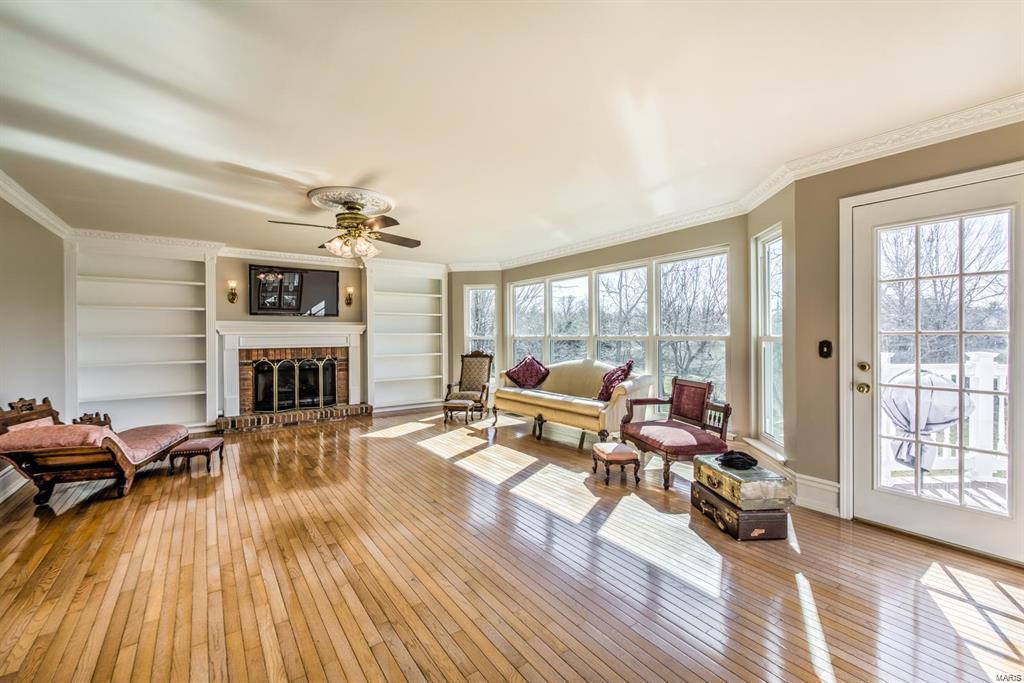 Est At Westchester Farm #3 - Residential