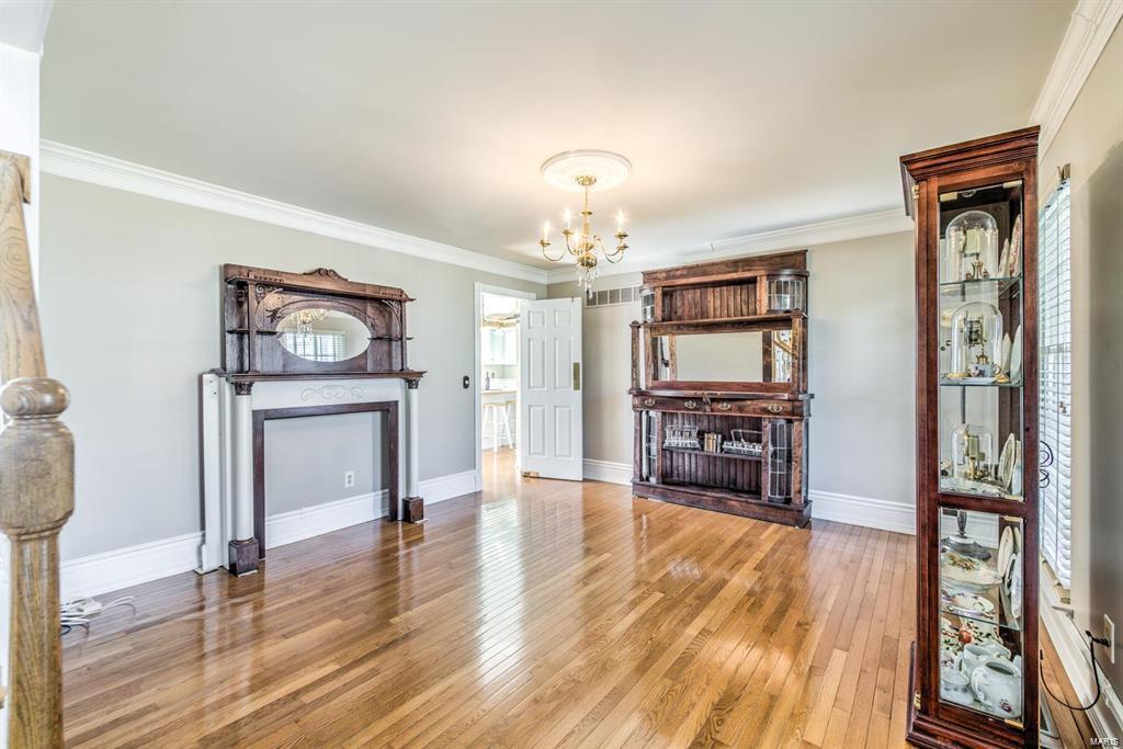 Est At Westchester Farm #3 - Residential