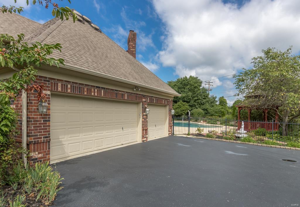Hamptons The - Residential