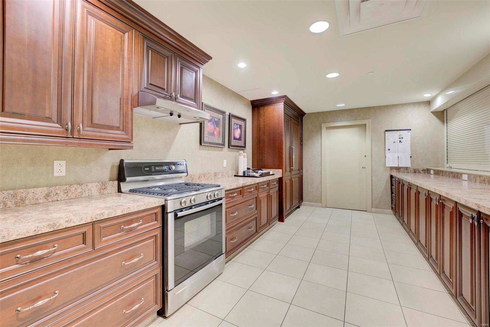 Park Plaza Residential Condo - Residential