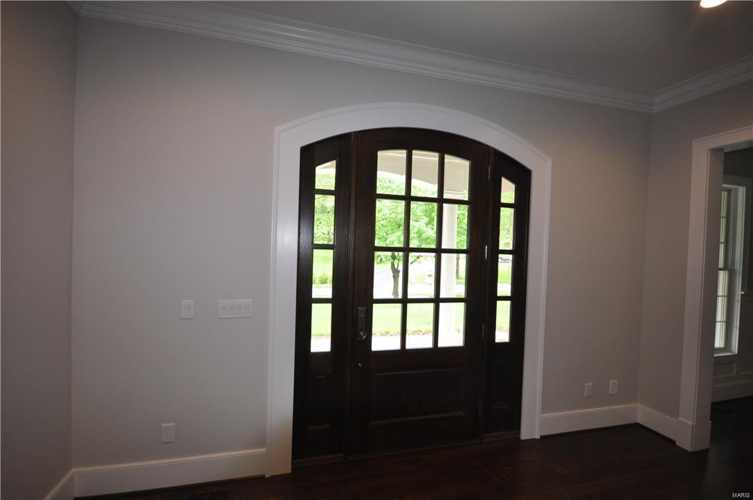 Ladue Manor - Residential